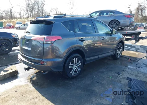 2016 Toyota Rav4 Le z USA, uszkodzony, nr VIN JTMZFREV7GJ061557